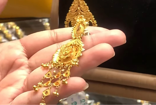 Latest gold earrings designs