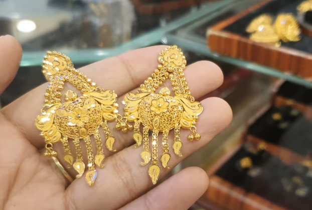 latest gold earring designs for wedding
