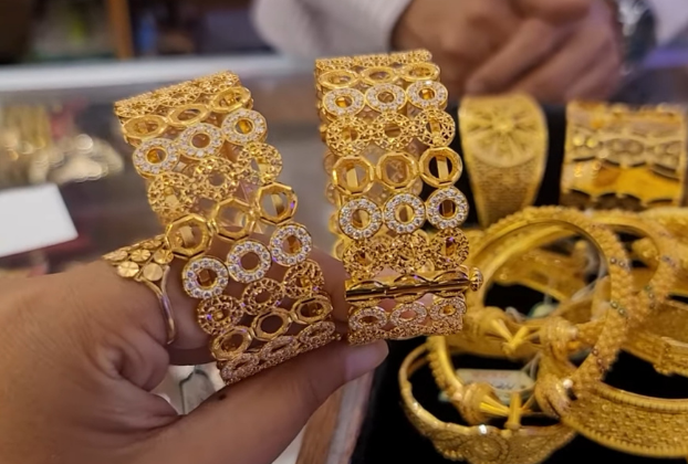 gold bangle design