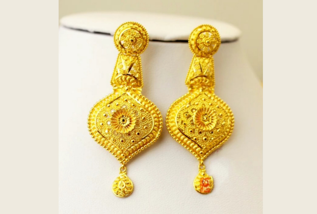latest gold earring set