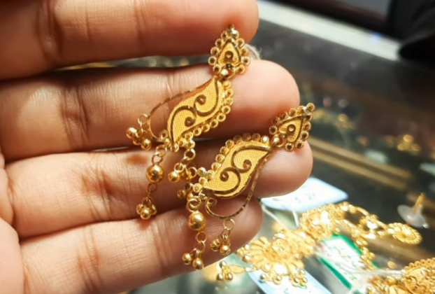very light weight gold earrings designs