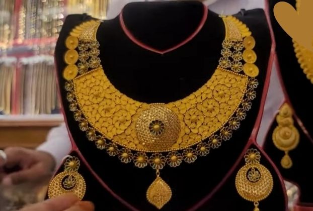 gold jewellery set for marriage 