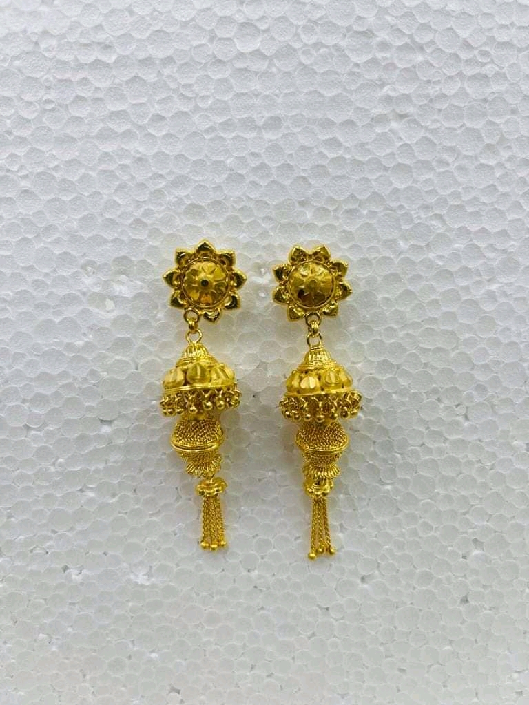traditional gold jhumka designs