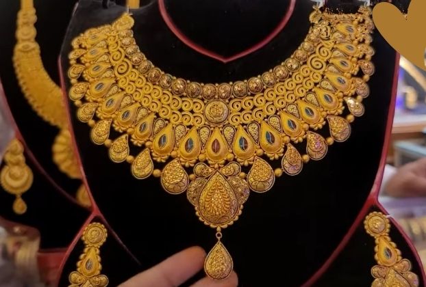 bridal gold necklace designs catalogue 