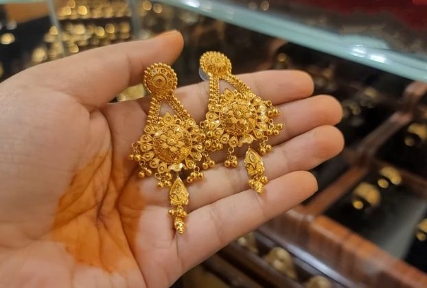 new earrings designs in gold
