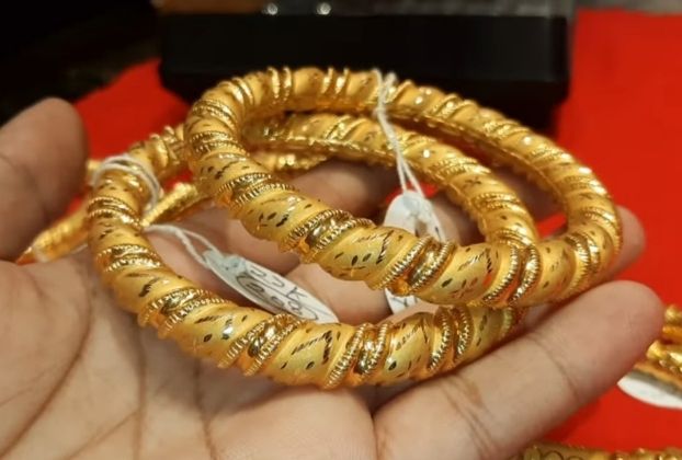 gold bangles design in dubai