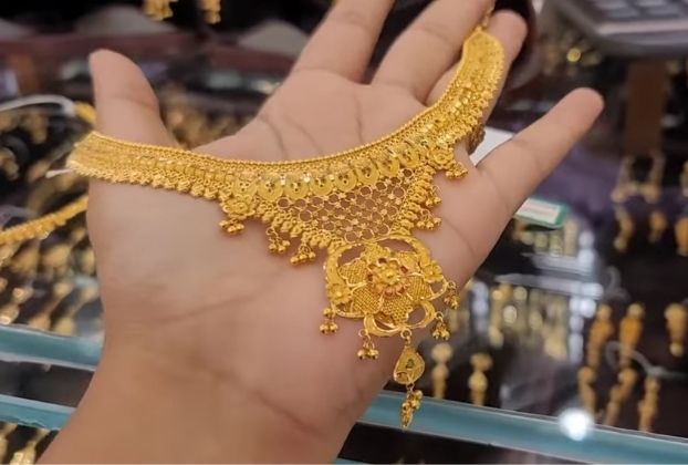 25 Latest Collection of Gold Necklace Designs in 15 Grams | Gold necklace  designs, Gold bride jewelry, Indian gold jewellery design