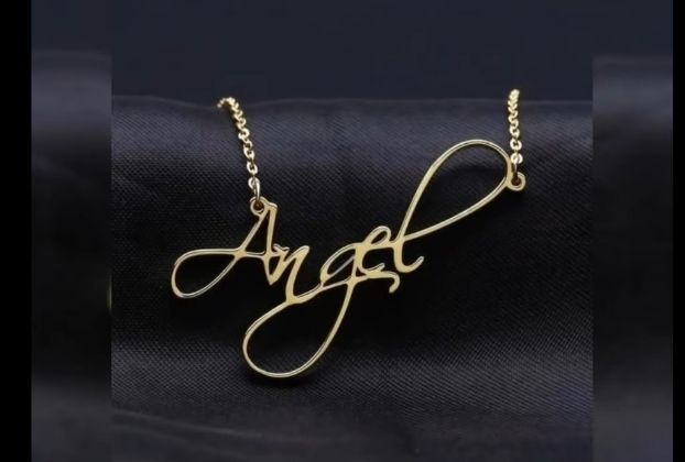 female name locket designs in gold (10)