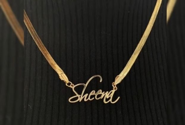 female name locket designs in gold (9)