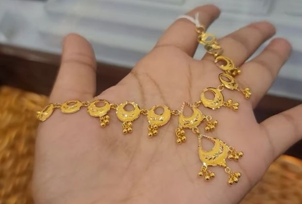 gold necklace designs for baby girls