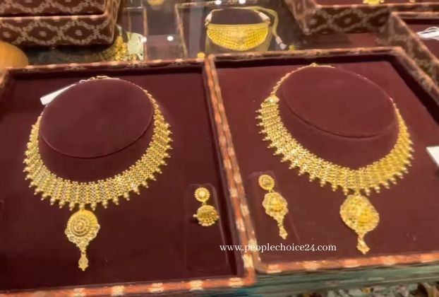 tanishq latest gold necklace set designs with price