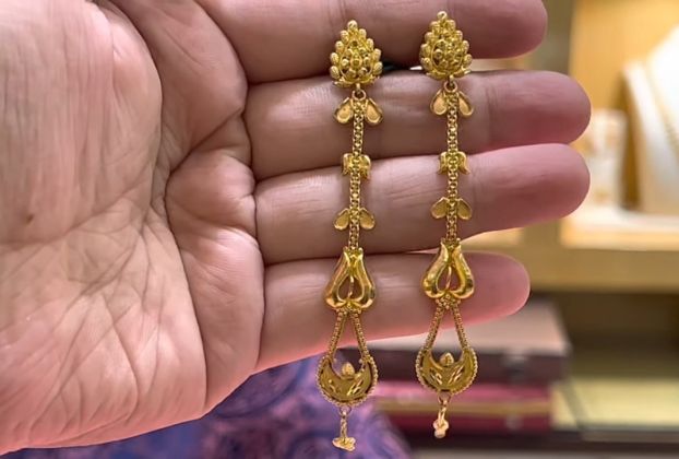 simple latest design of gold earrings