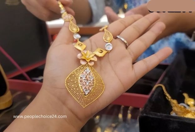 latest gold long necklace designs 2022