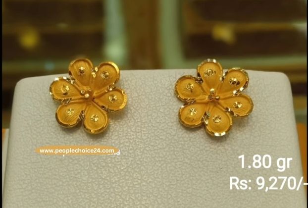 2 grams new model earrings in gold 