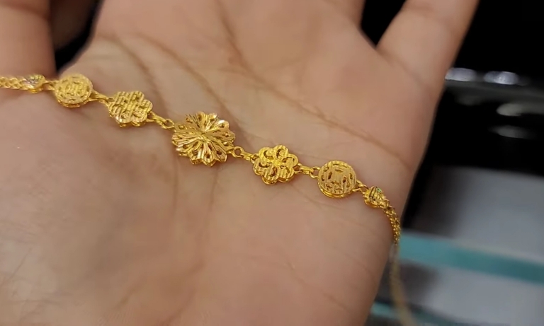 Gold Bracelet for Girlfriend