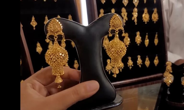 Earrings for saree