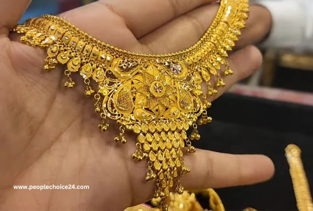 Bridal gold necklace 