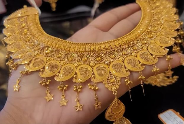 Most Expensive bridal gold necklace designs 