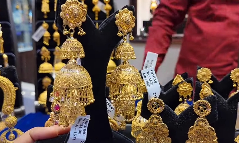 wedding earrings gold jhumkas