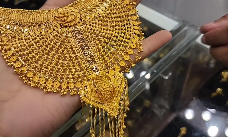 Image of Wedding Gold Necklace design