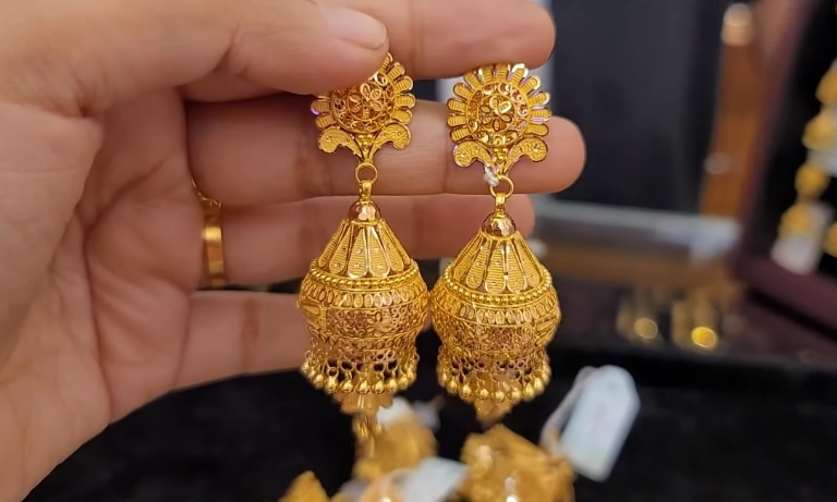 Gold jhumka design