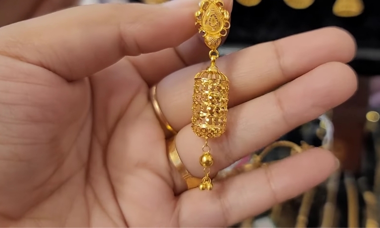 Latest gold earrings