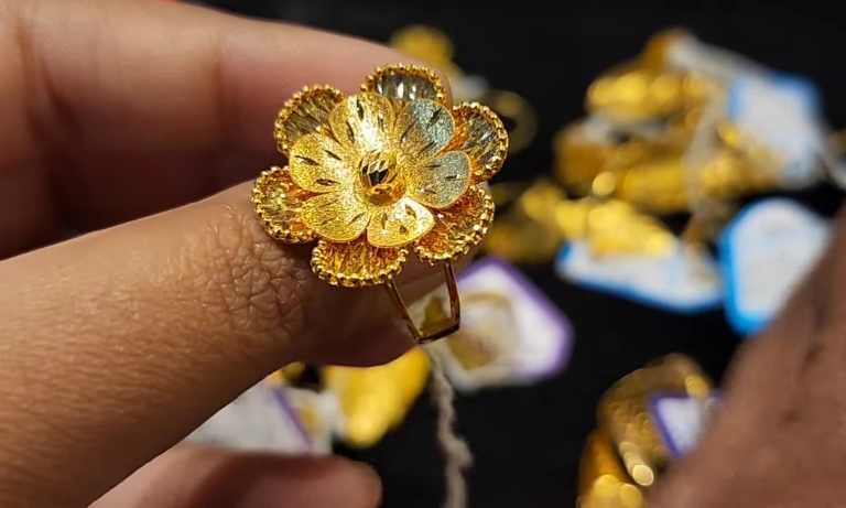 Buy Latest Jodha Ring Design Hallmark Gold online from Surya Jewellers-gemektower.com.vn