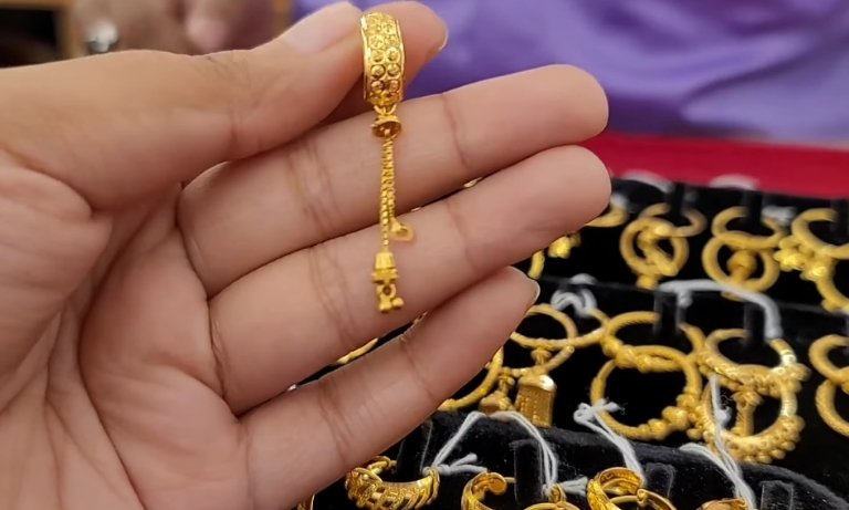 Gypsy gold earrings design