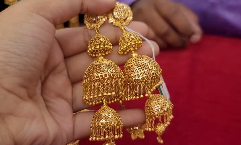 Image of Beautiful designs of gold jhumkas with price