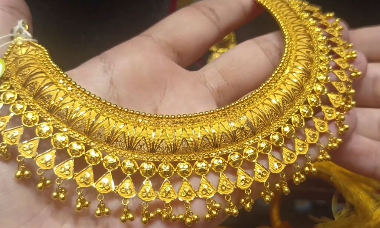 Bridal Gold Necklace designs catalogue