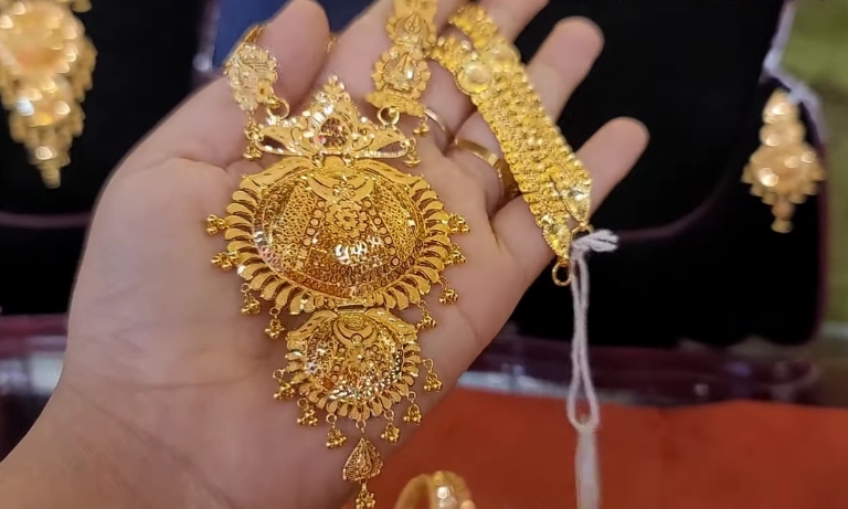 Best gold necklace design for wedding