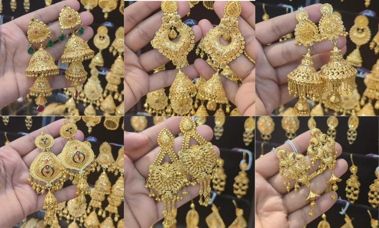 Gold Jhumka ear ring