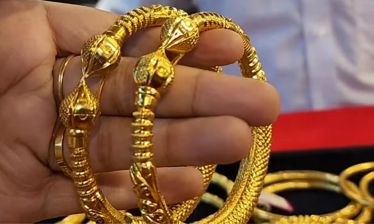 Gold bangles design