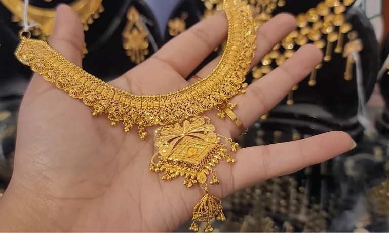 gold necklace with price