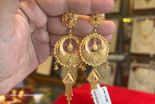 Big size gold earrings photo