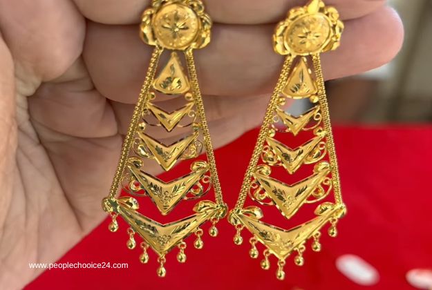 Gold earrings with price 