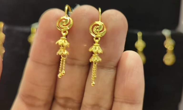 Gold Earring Jewelry