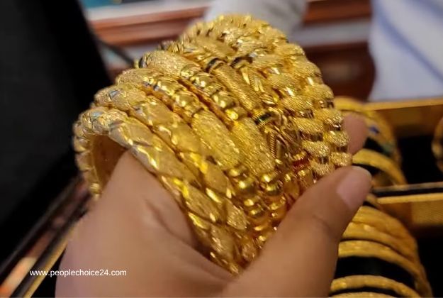 Latest gold churi picture with price 