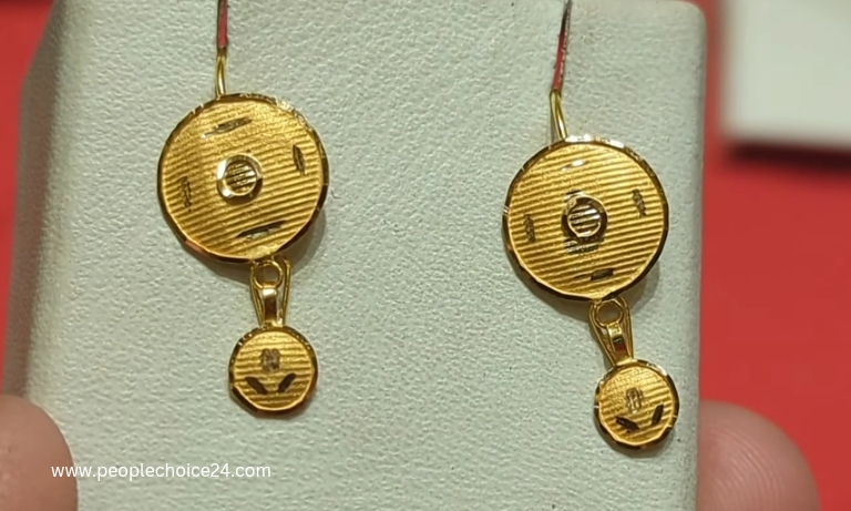 gold earrings for regular use
