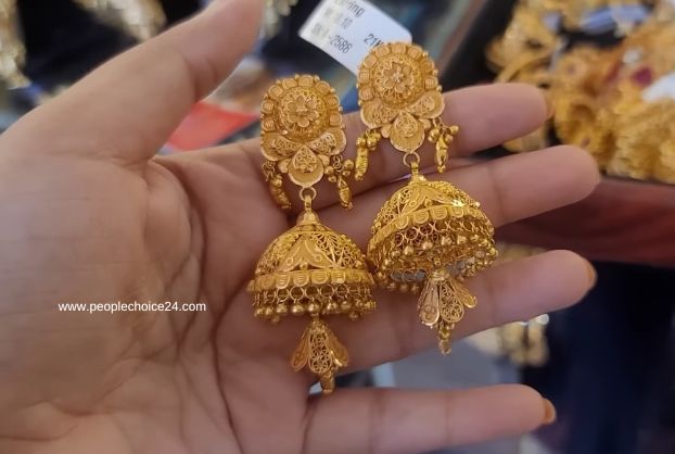 New designs bridal gold jhumka﻿