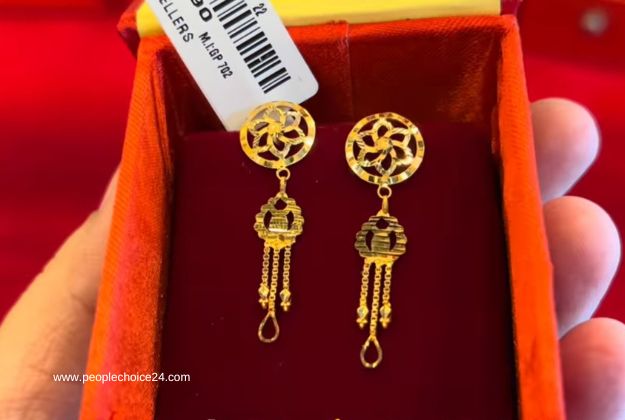 Laser cut earrings in 21 carat gold 