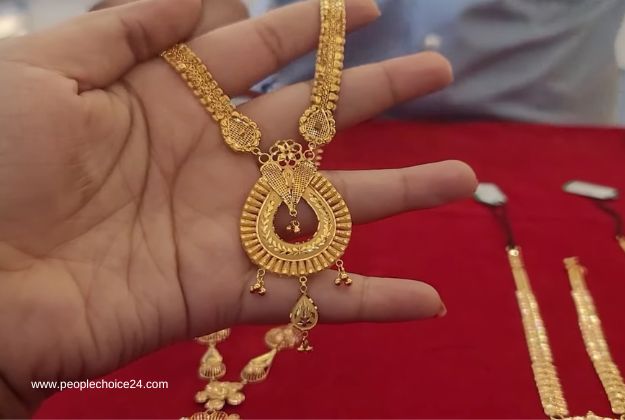 Most popular gold necklace in 10 grams 