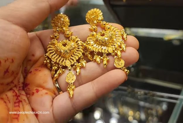 Simple bridal gold earrings 