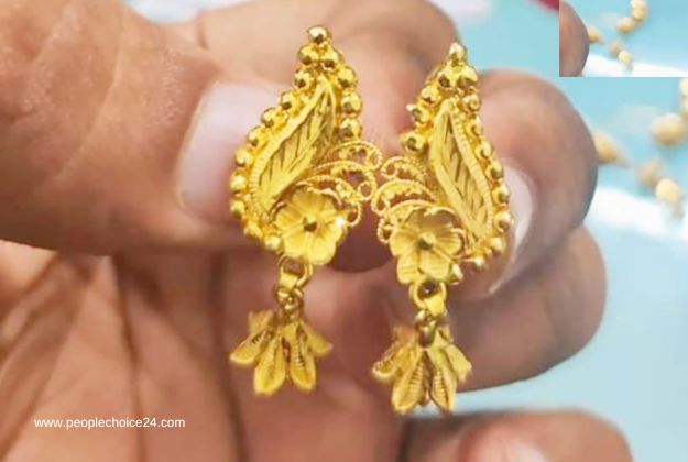 Unique design gold earrings 