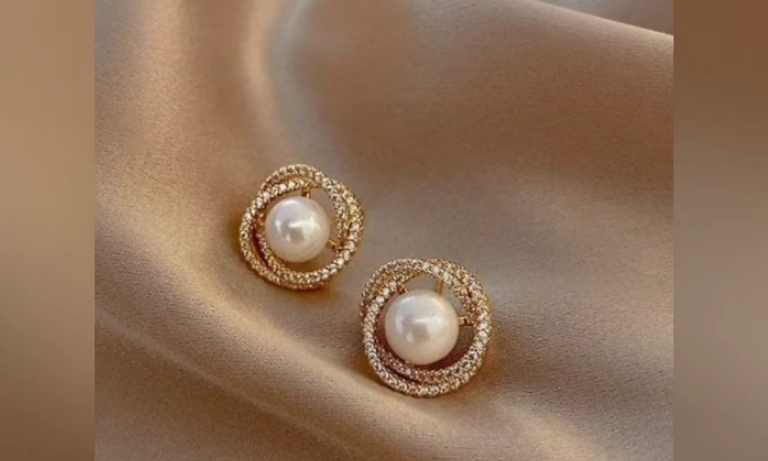 2 Gram Gold Earrings Studs