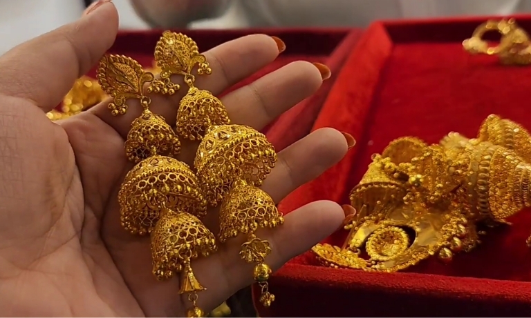 jhumka earrings gold jewelry