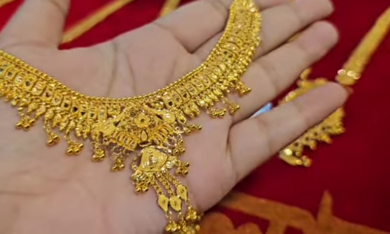 simple bridal gold necklace