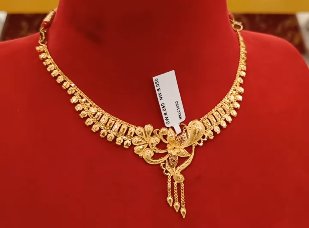 Stylish Bridal Gold Necklace