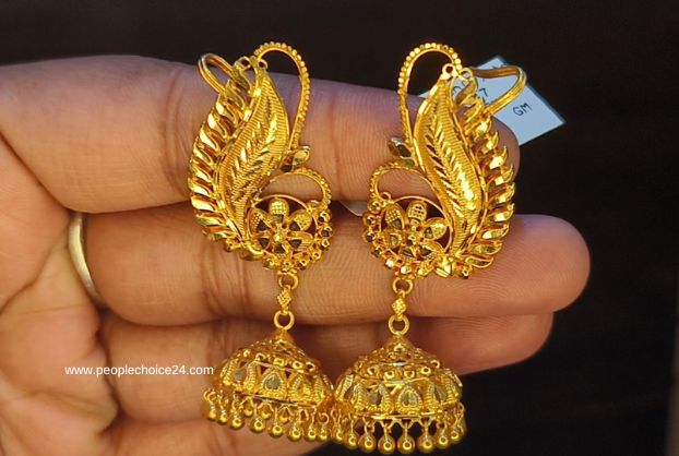 Beautiful gold jhumka