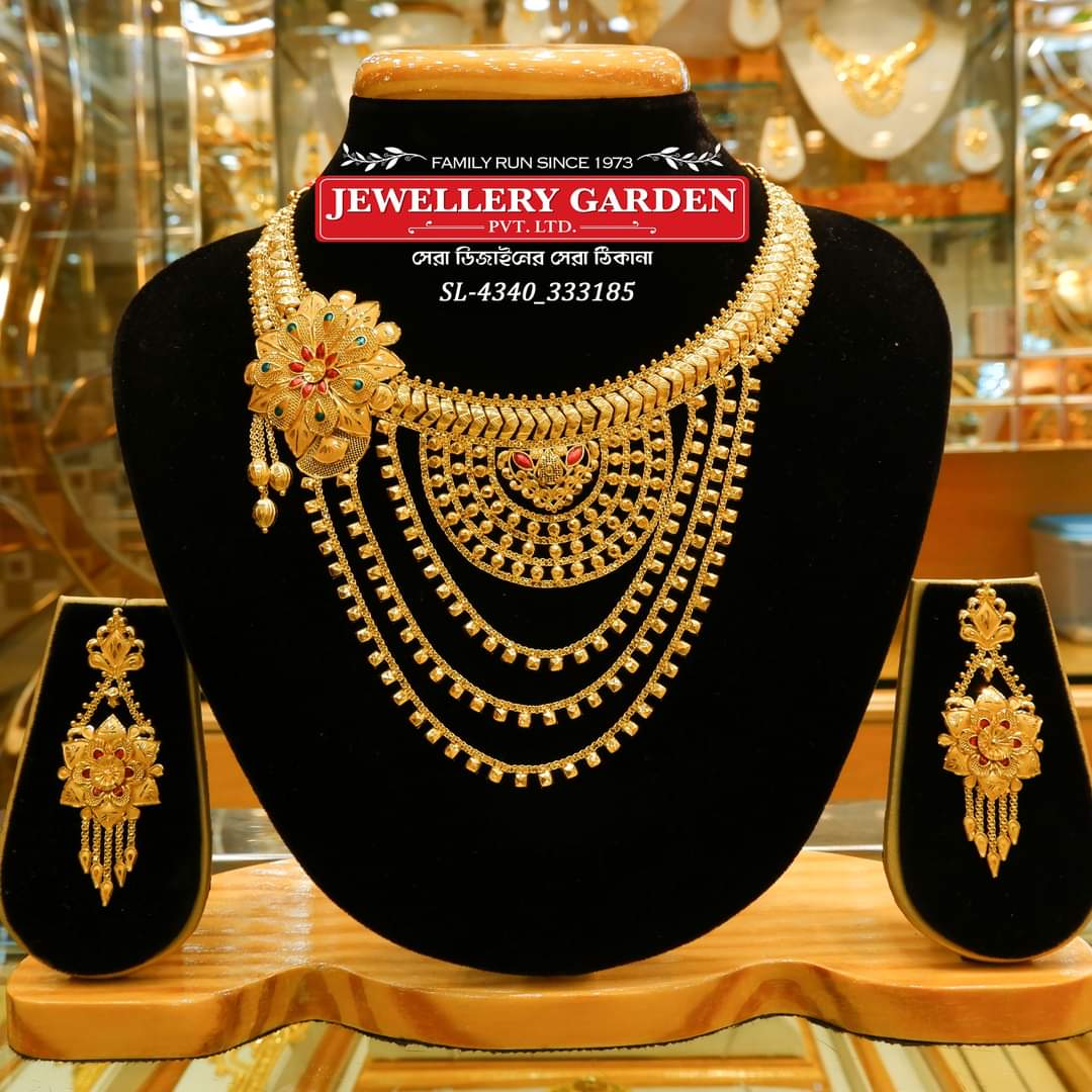 Bridal gold necklace